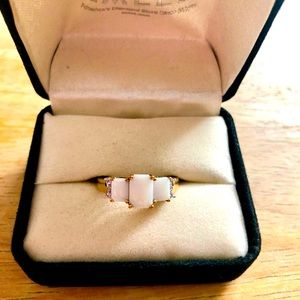 Zales genuine Three stone white opal ring in 10K yellow gold. Ring size 7